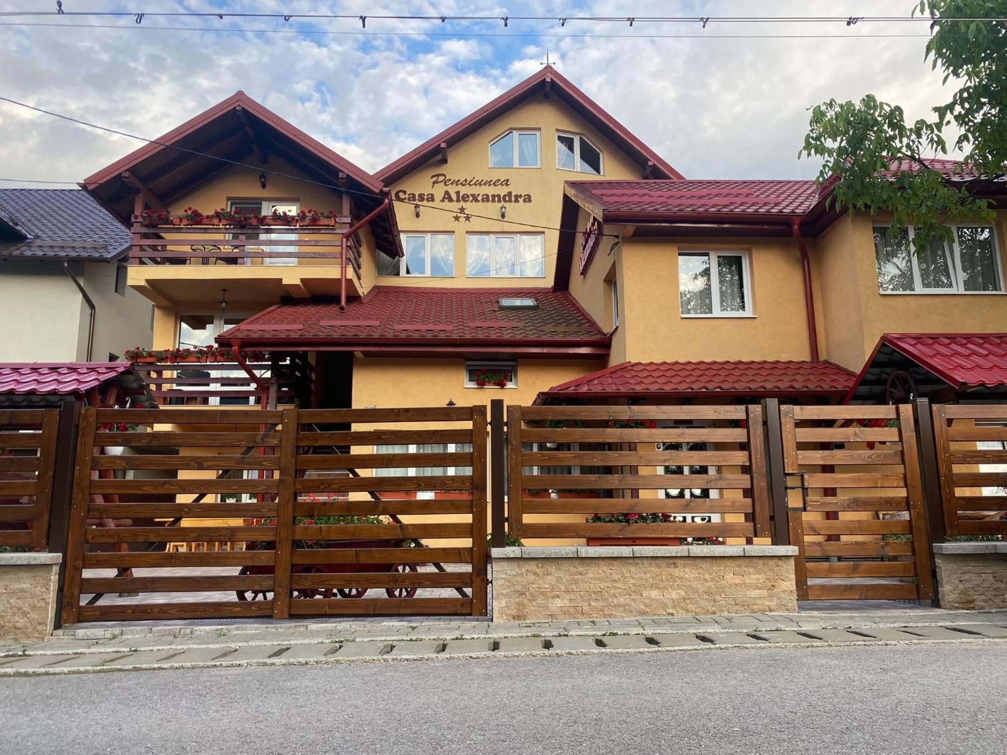 Pensiunea Casa Alexandra Vatra Dornei Exterior photo